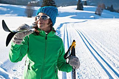 《进击的巨人VR》宣布延期 2024年下半年发售